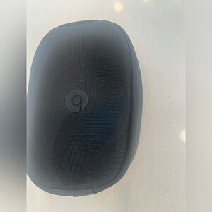 Beats Black Carrying Case